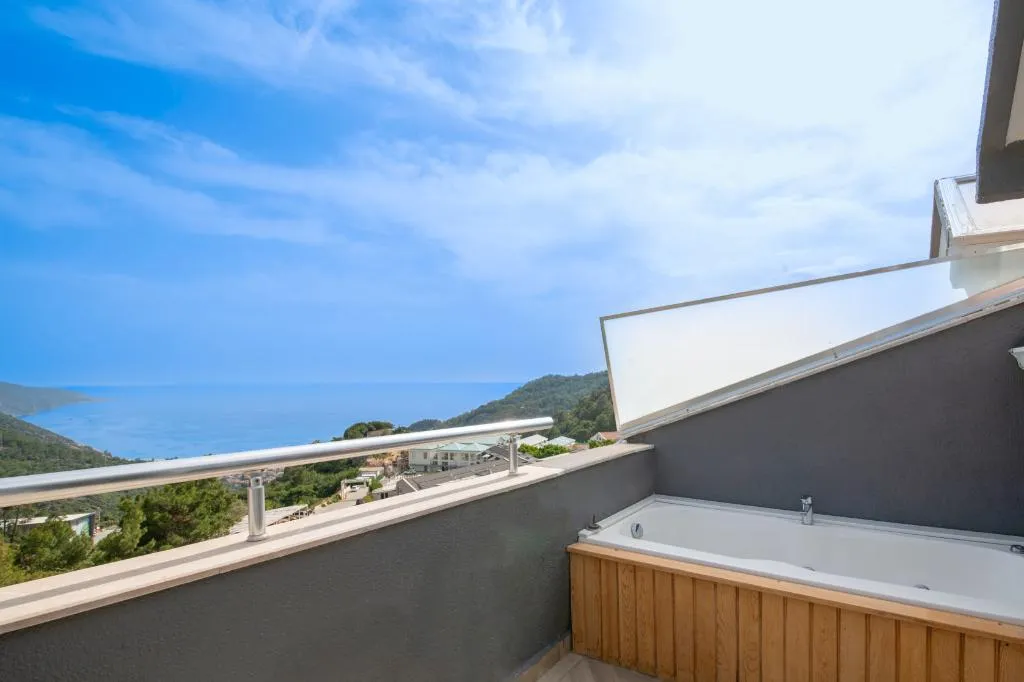 DOUBLE WITH JACUZZI Room, Ramada By Wyndham Fethiye Oludeniz, Dalaman