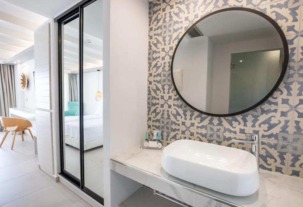SUITE WITH PRIVATE POOL Room, Konstantinos Palace, Rhodes