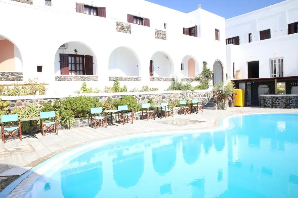 Pool, New Haroula, Santorini