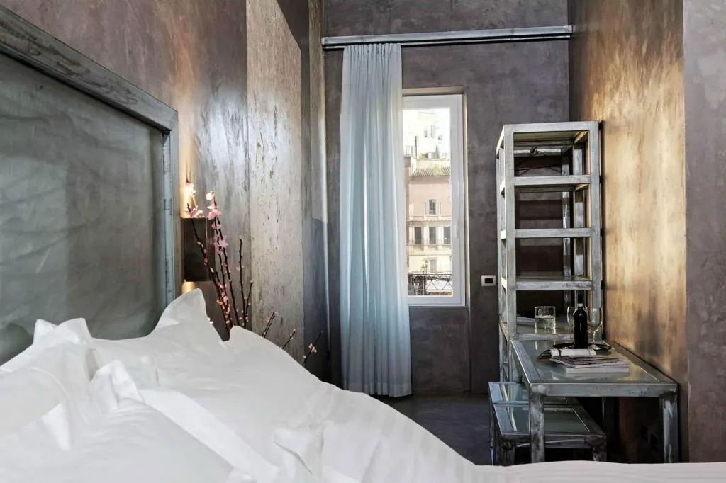 Room, Mama's Home Rome, Rome
