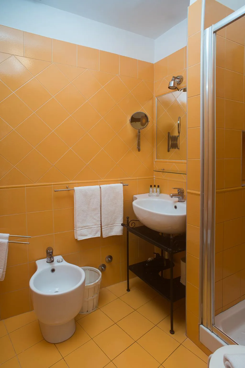 APARTMENT STANDARD Room, Residenza Echia, Naples