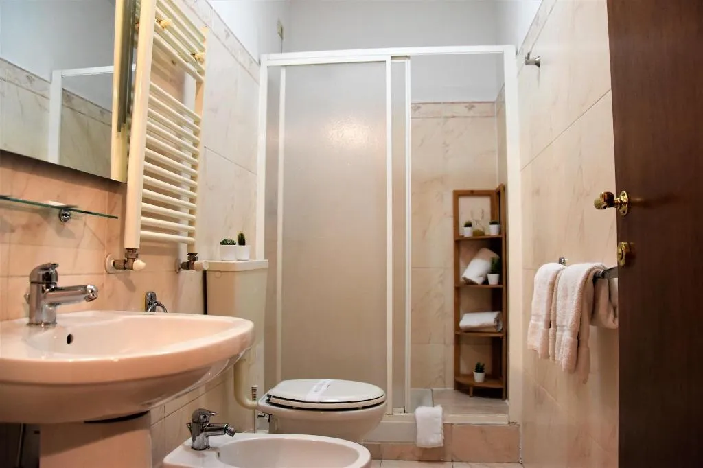 Room, Soggiorno Madrid, Florence