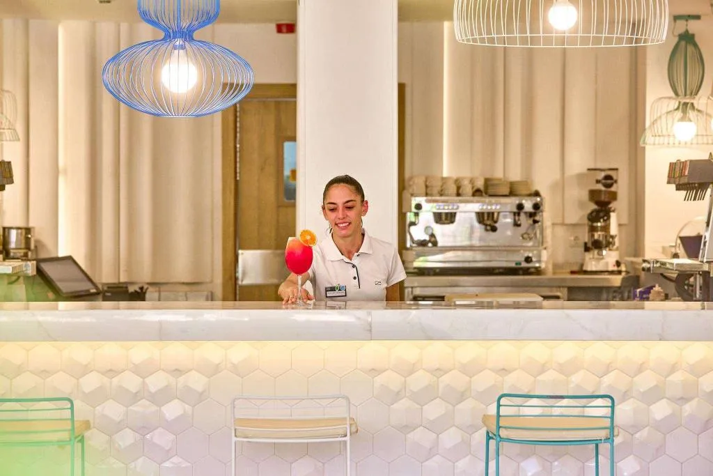 Bar, Zafiro Palmanova, Majorca