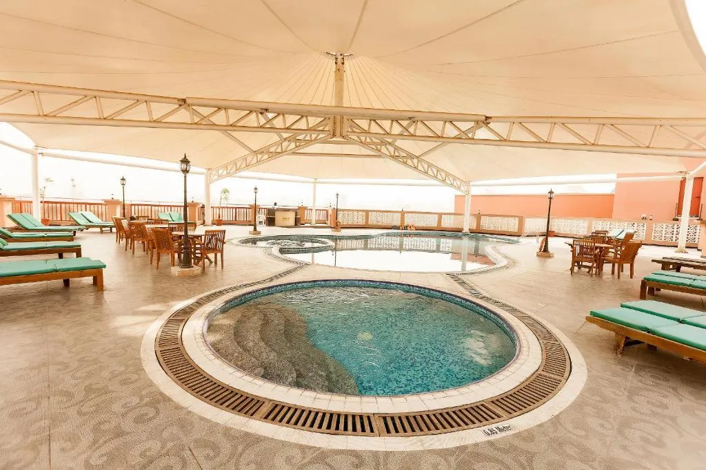 Pool, Red Castle Hotel Sharjah, Dubai