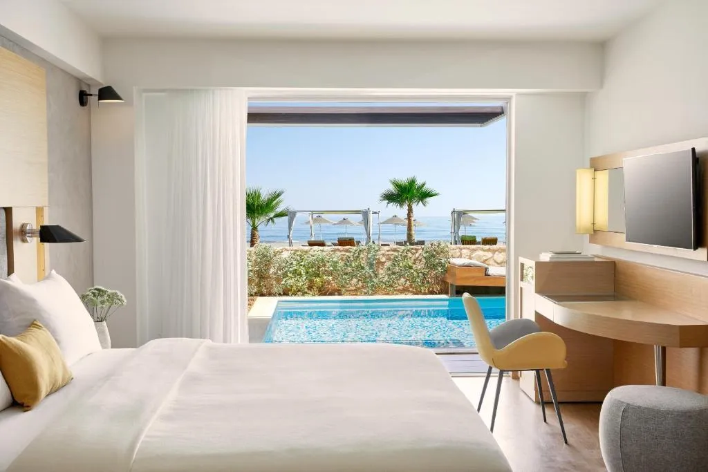 SUITE SUPERIOR WITH PRIVATE POOL Room, Minoa Palace Resort & Spa, Crete