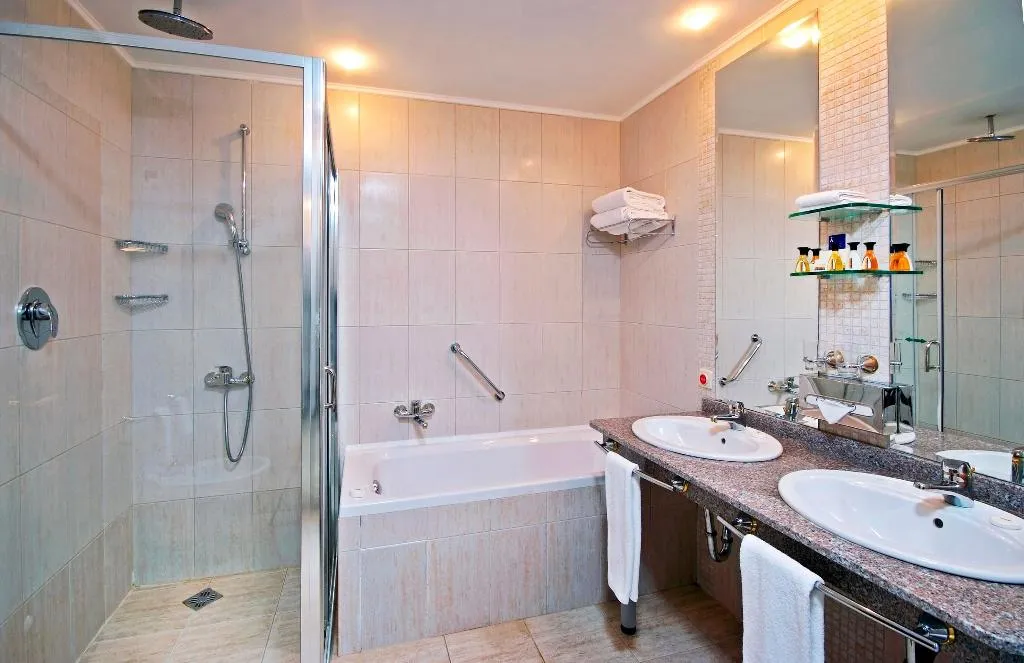 DOUBLE SINGLE USE PREMIUM GARDEN VIEW Room, Melia Grand Hermitage, Varna