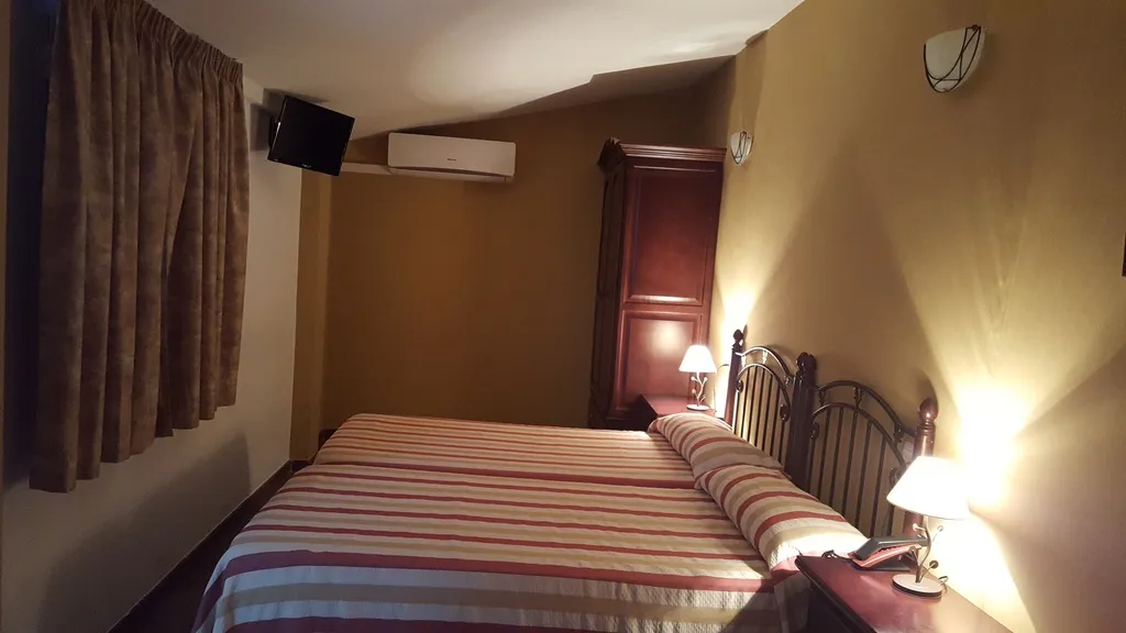 TRIPLE STANDARD Room, San Cayetano, Costa Del Sol