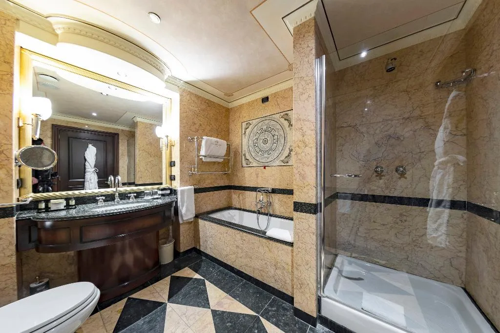 DOUBLE SINGLE USE SUPERIOR Room, River Chateau, Rome