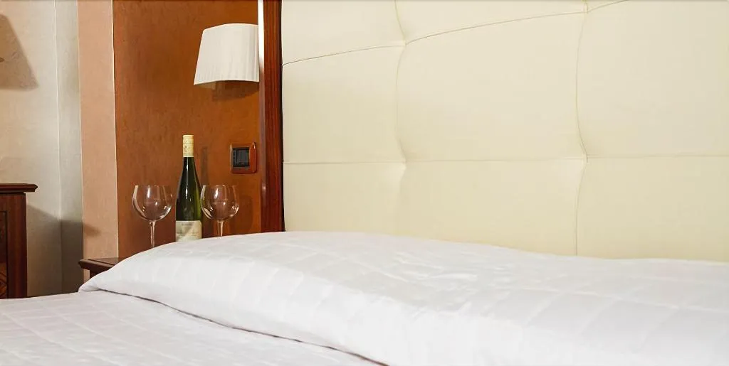 Room, Hotel Flora, Catania