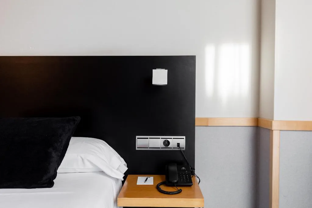 Double or Twin STANDARD Room, Onix Liceo, Barcelona