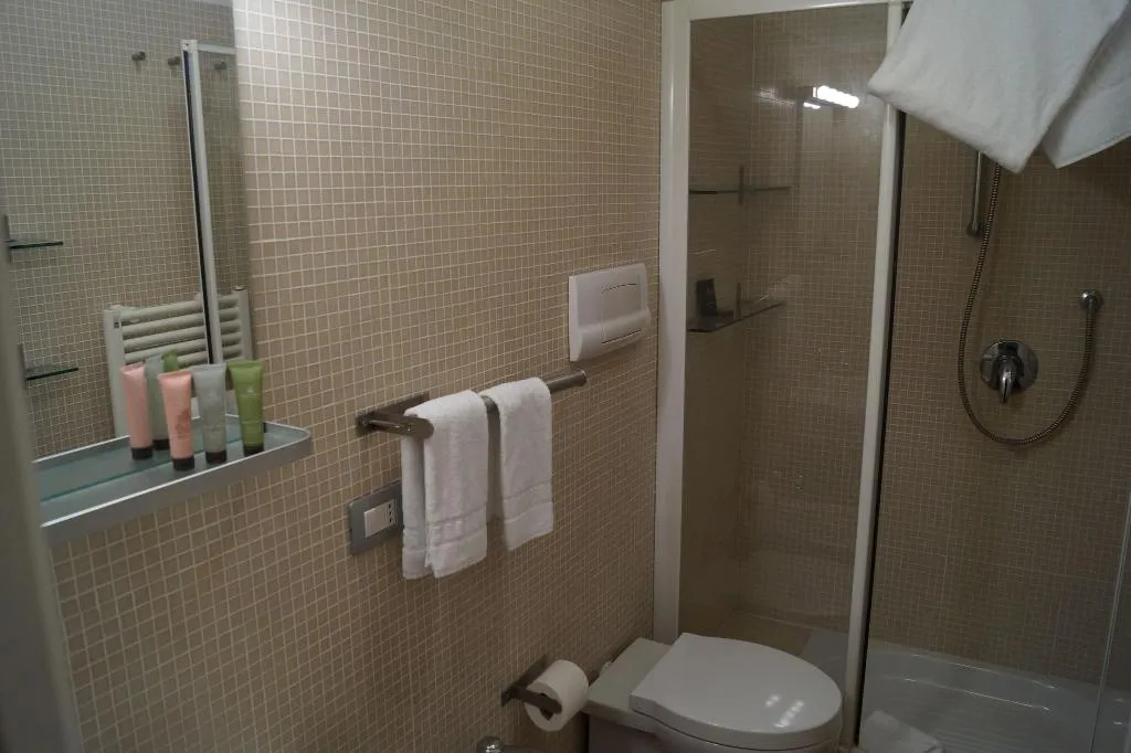 TRIPLE STANDARD Room, Relais Arco Della Pace, Rome
