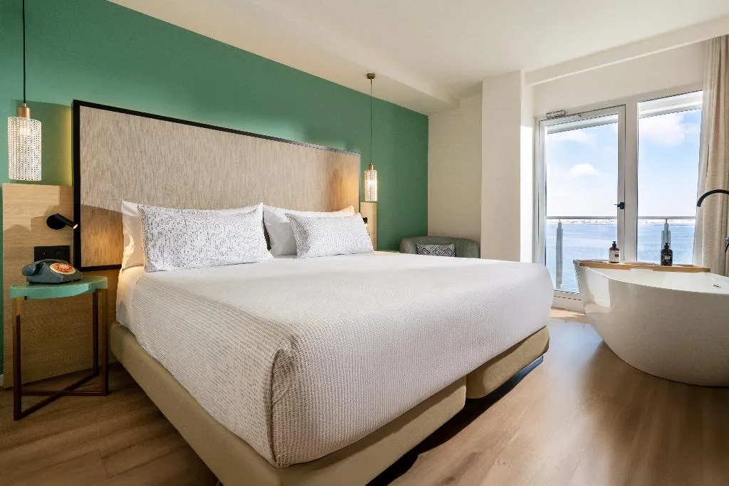 JUNIOR SUITE SEA VIEW Room, Innside Alicante Porta Maris, Costa Blanca