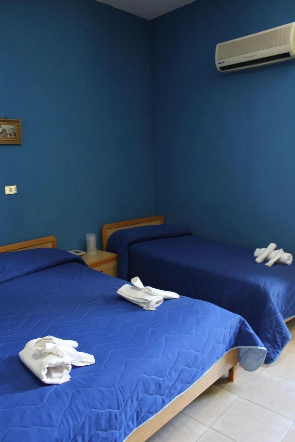 Room, Hotel Santuario Pompei, Naples