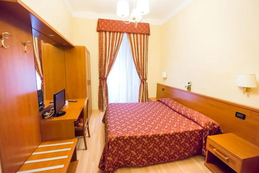 Room, Funny Palace Hostel, Naples