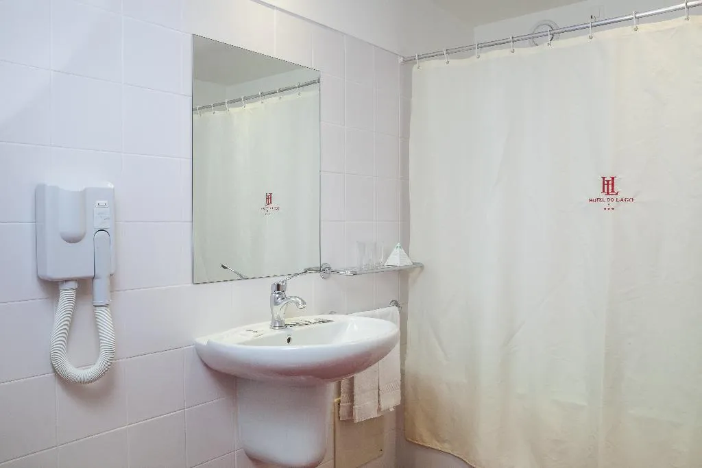 Double or Twin CAPACITY 3 Room, Do Lago, Porto