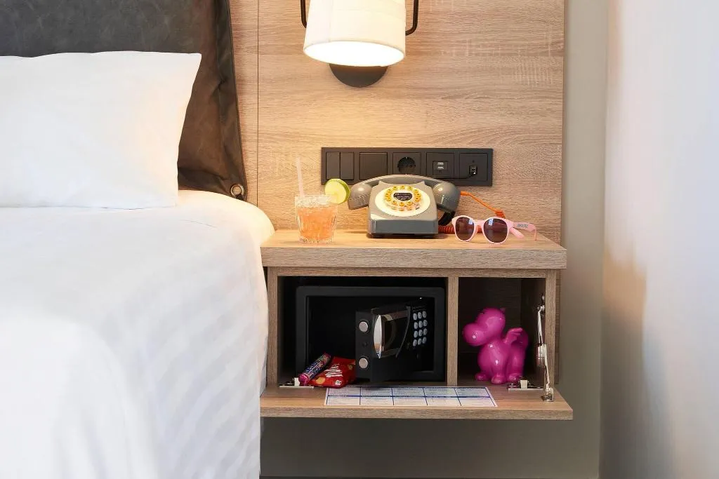 Room, Moxy Patra Marina, Athens