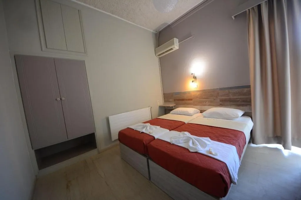 Room, Family Bikakis, Crete