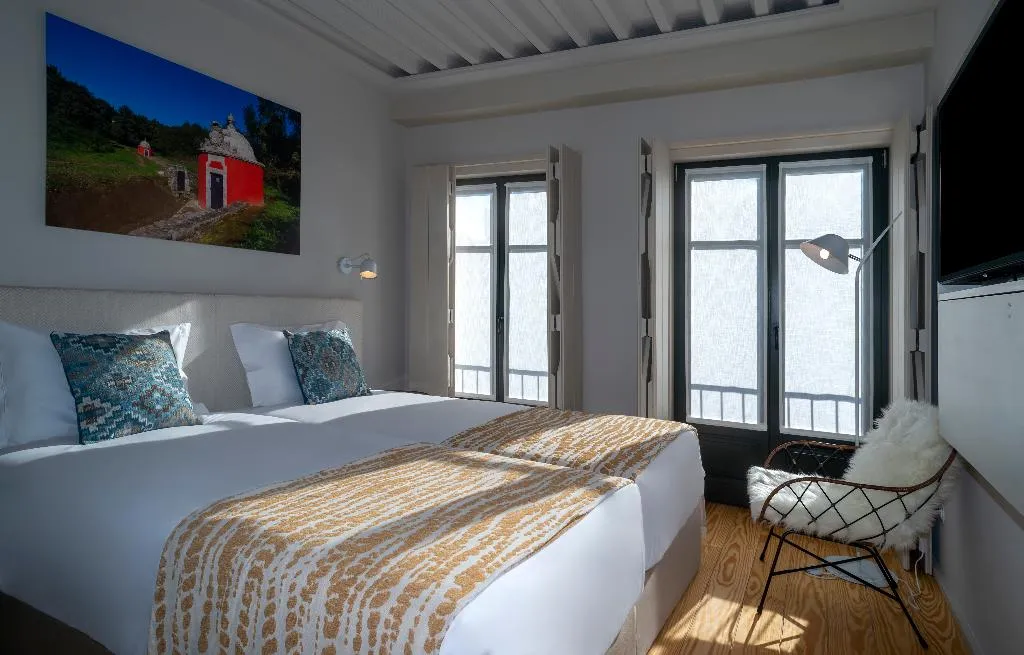 Double or Twin DELUXE WITH BALCONY Room, Porta Nova Collection House, Porto