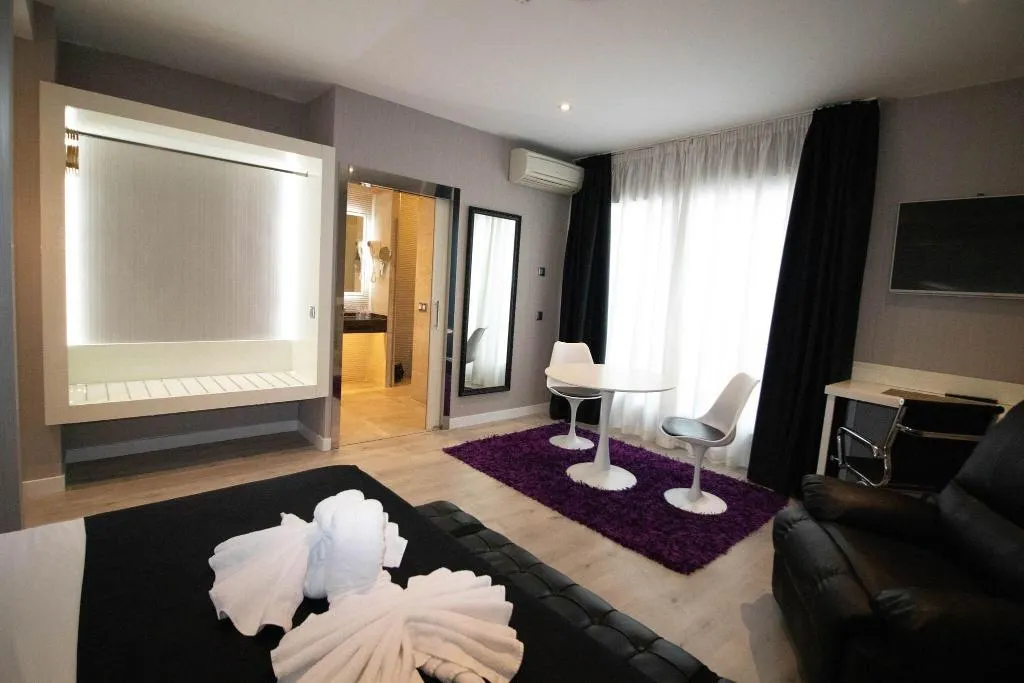 SUITE WITH DOUBLE BED Room, Avenida de España, Madrid