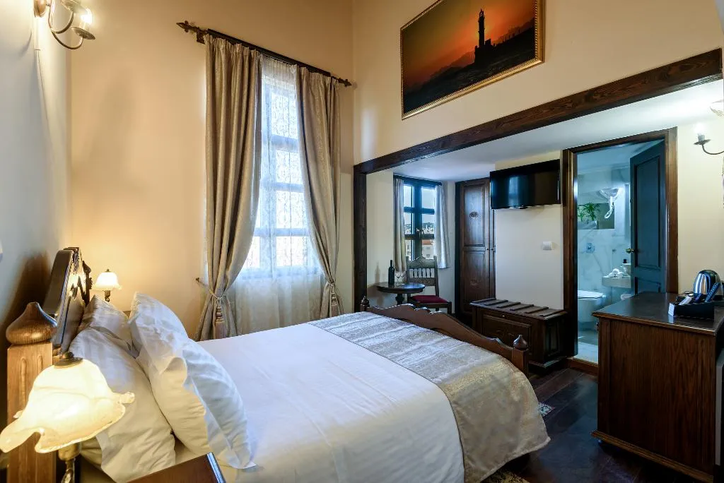 Double or Twin HARBOUR VIEW Room, Porto del Colombo, Crete