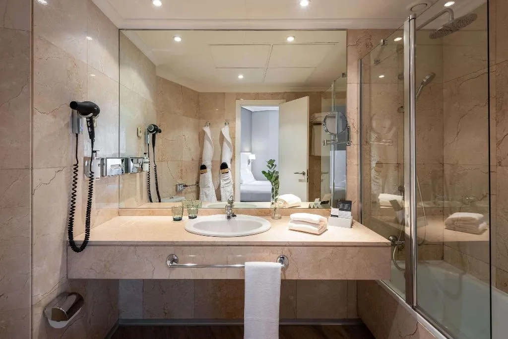 DOUBLE SUPERIOR Room, Zel Madrid, Madrid