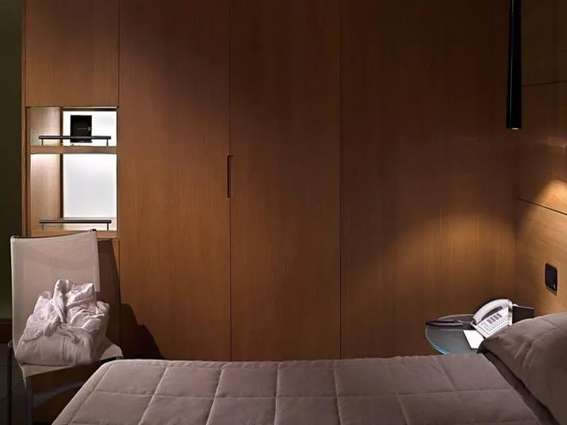 Room, Zone, Rome