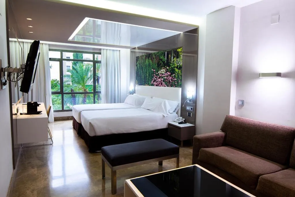 Room, VP Madroño, Madrid