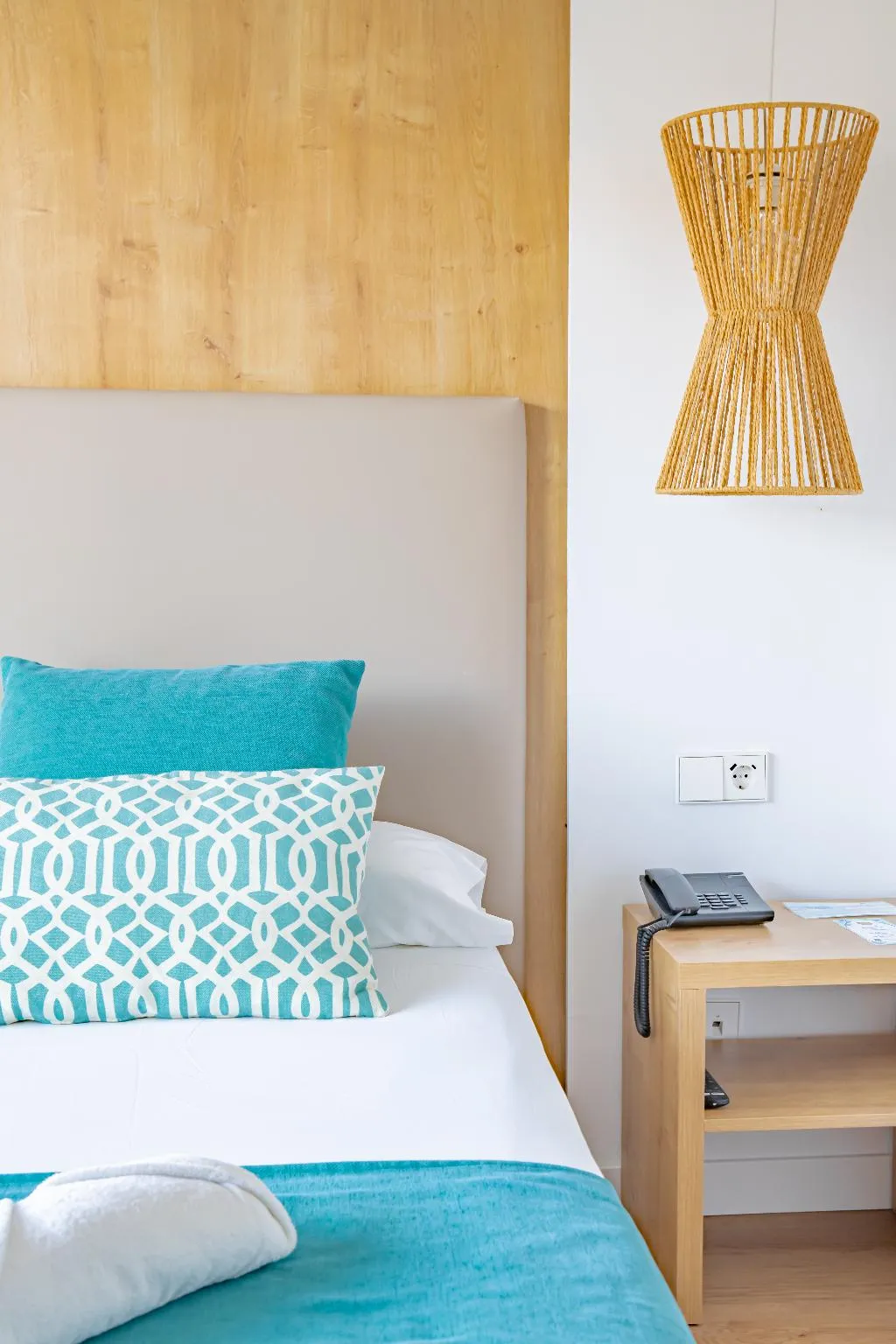 SINGLE STANDARD Room, Bahia de Alcudia Hotel & Spa, Majorca
