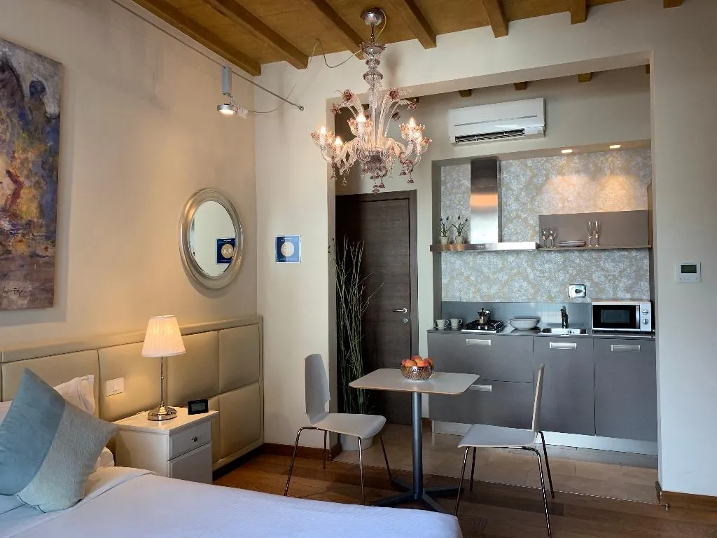 STUDIO SUPERIOR Room, Florence Art Apartments, Florence