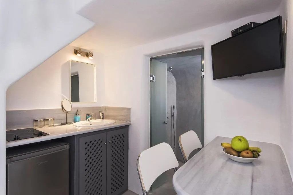 Room, Theodora Suites - Adults Only, Santorini