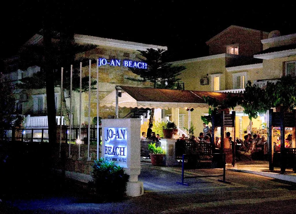 Bar, Jo An Beach, Crete