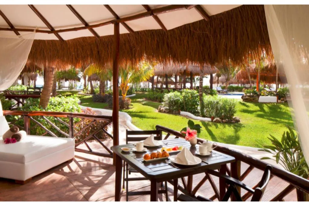 SUITE BEACH FRONT Room, El Dorado Casitas Royale Spa Resorts All Inclusive, Cancun Area