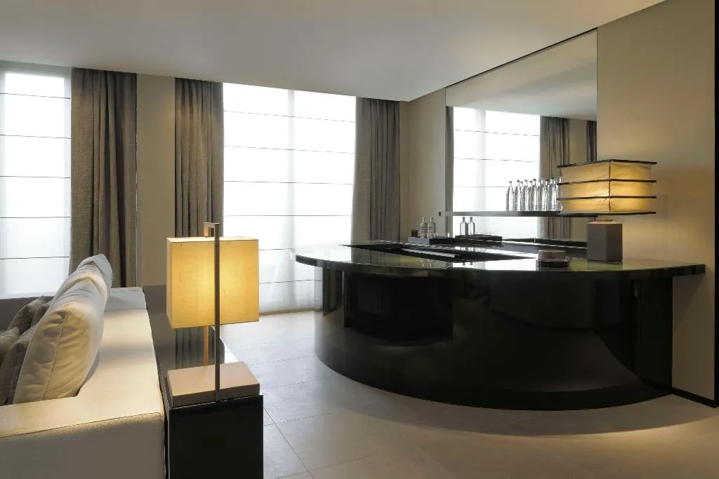 SUITE Presidential Room, Armani Hotel Milano, Milan
