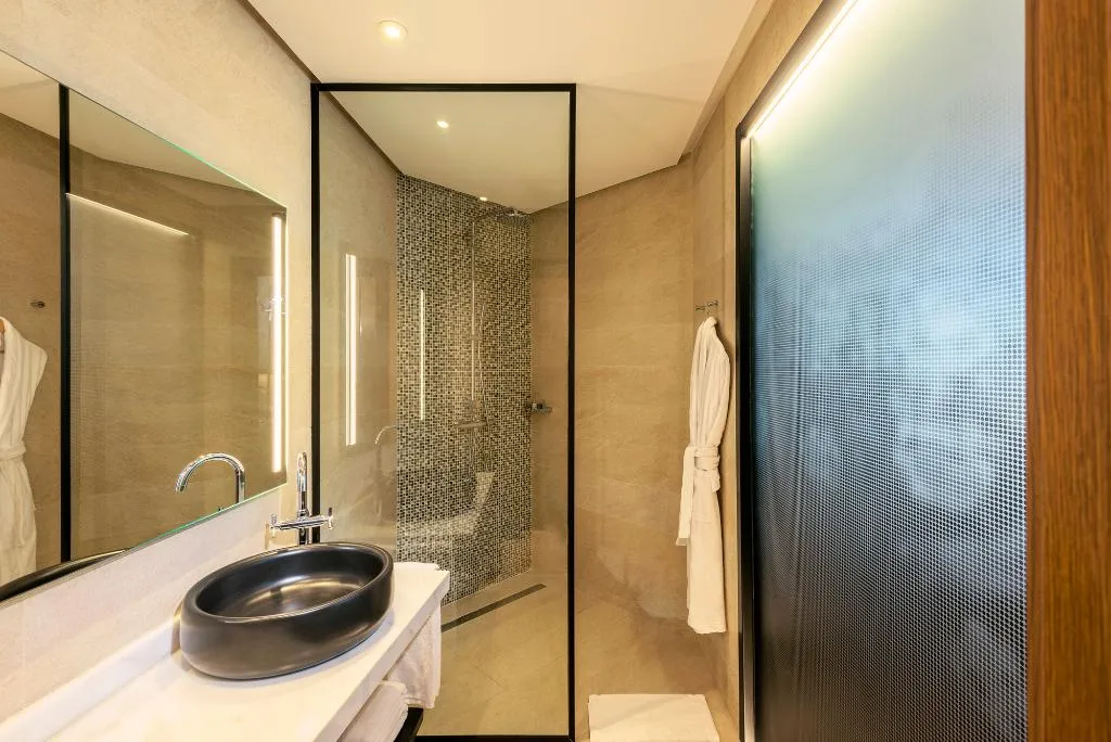 JUNIOR SUITE STANDARD Room, Radisson Blu Hotel Casablanca City Center, Casablanca