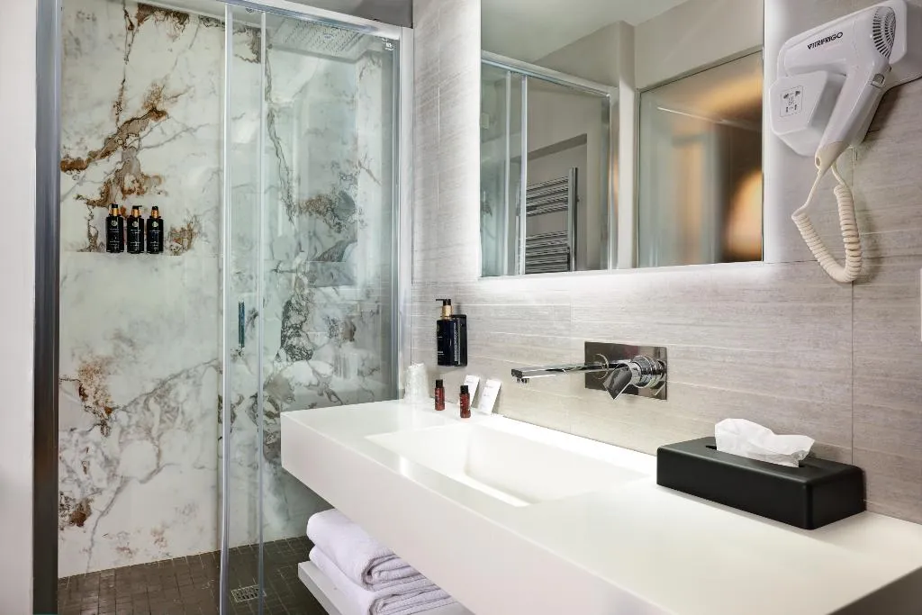 TRIPLE DELUXE Room, Navona Palace Collection, Rome