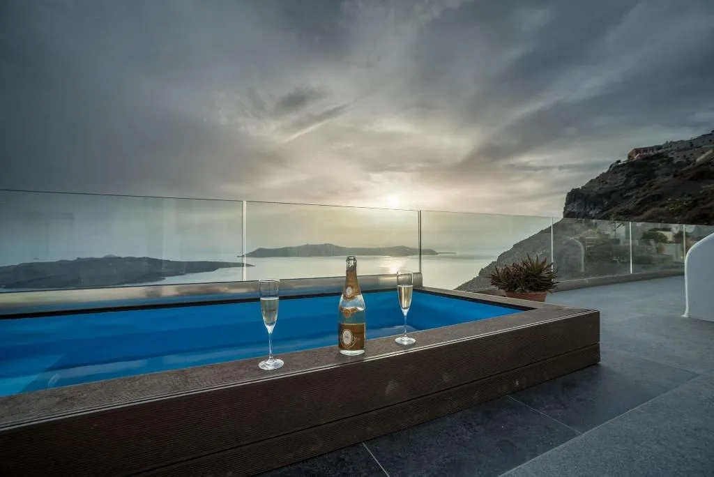 Sports and Entertainment, Kratiras View Luxury Suites, Santorini