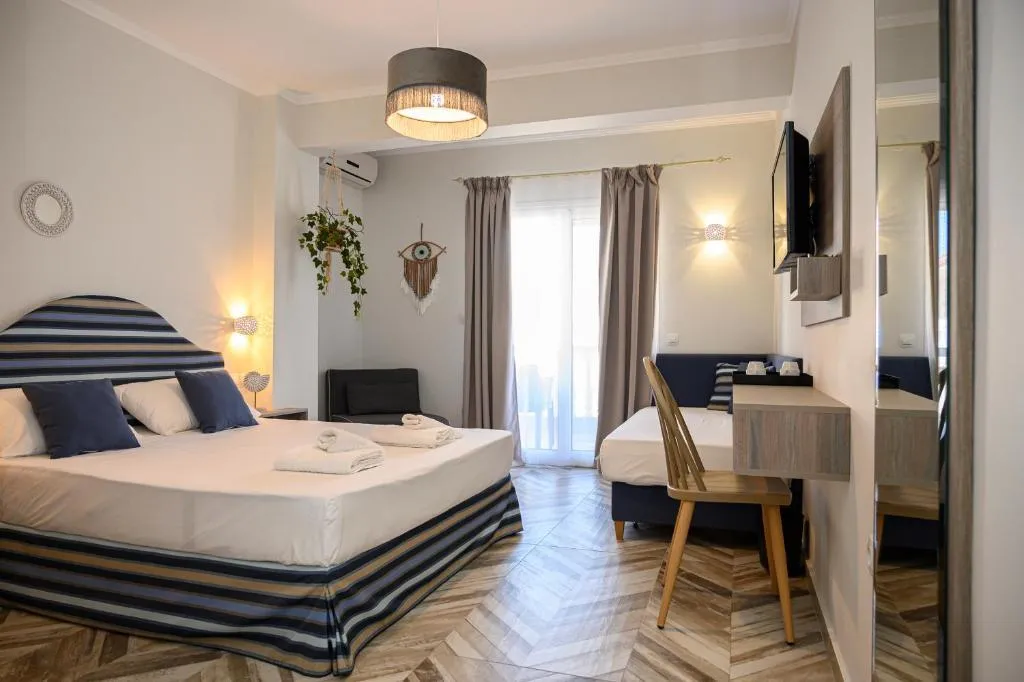 TRIPLE CLASSIC Room, Parthenon Art Executive Wing, Thessaloniki