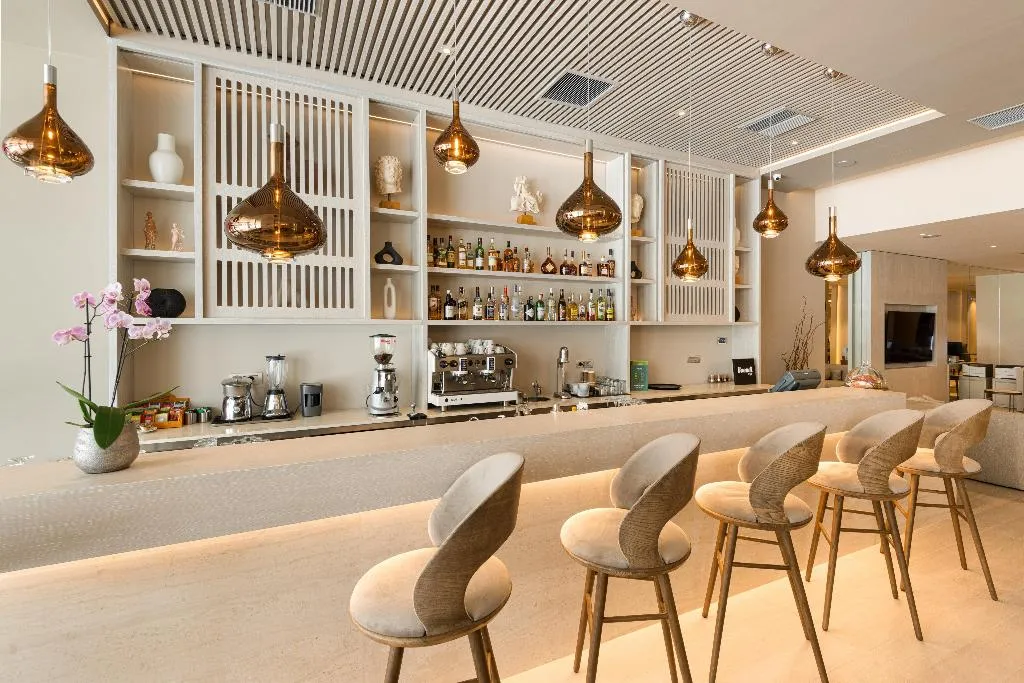 Bar, Holiday Inn Thessaloniki, Halkidiki