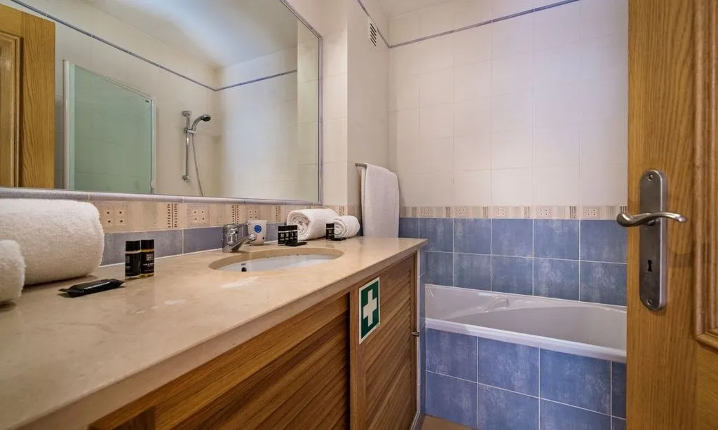 APARTMENT TWO BEDROOMS Room, Estrela da Luz, Algarve