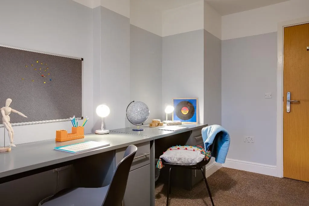 APARTMENT TWO BEDROOMS TWO BATHROOMS Room, 'Griffith Rooms, Dublin