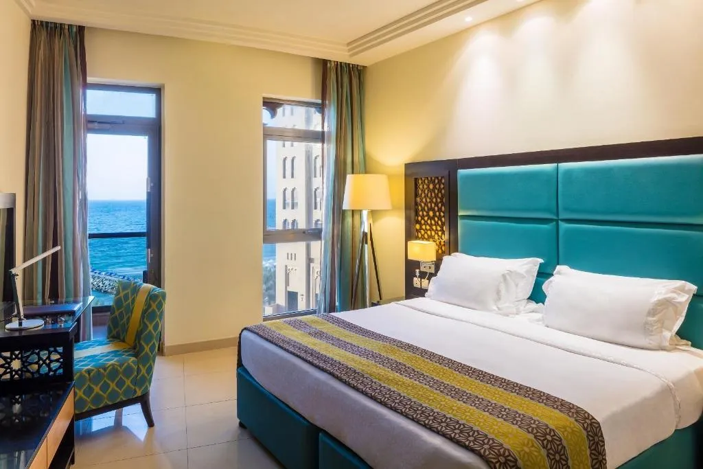 Double or Twin DELUXE SEA VIEW Room, Bahi Ajman Palace Hotel, Dubai