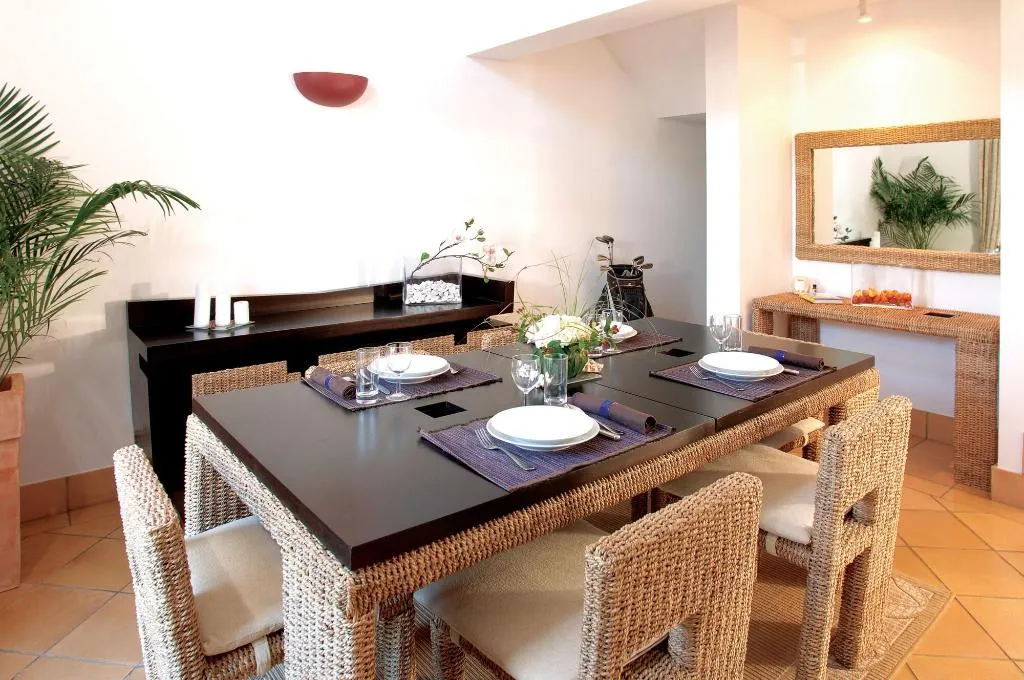Room, Pine Cliffs Village & Golf Suites, Algarve