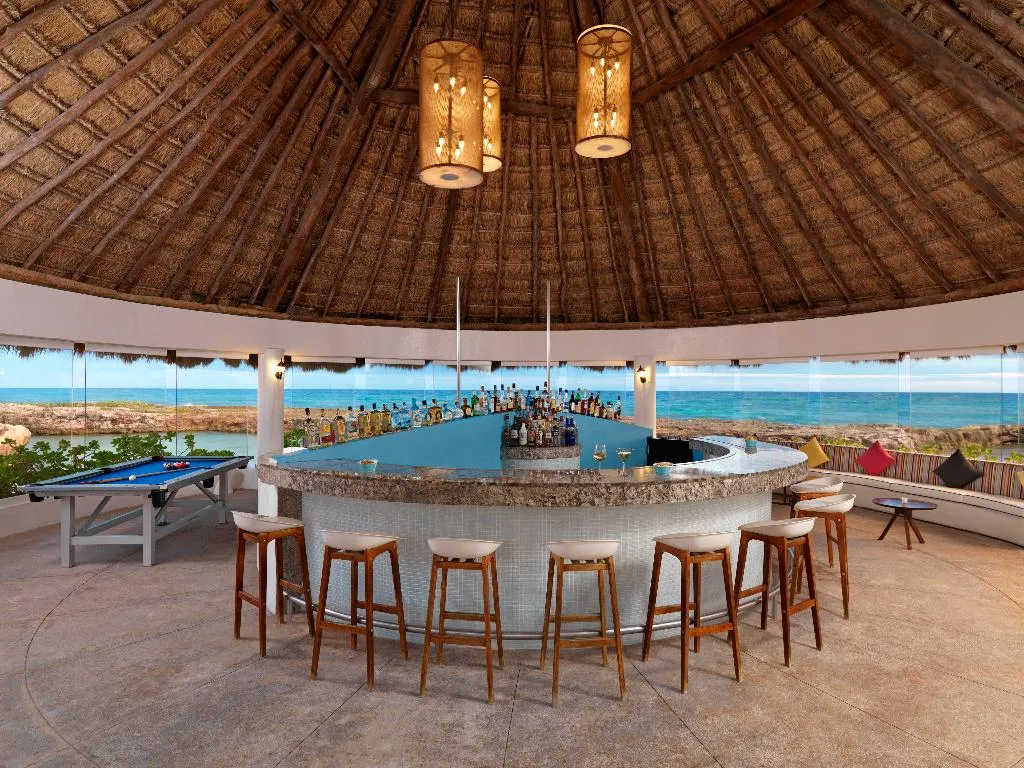 Bar, Hard Rock Hotel Riviera Maya All Inclusive, Cancun Area