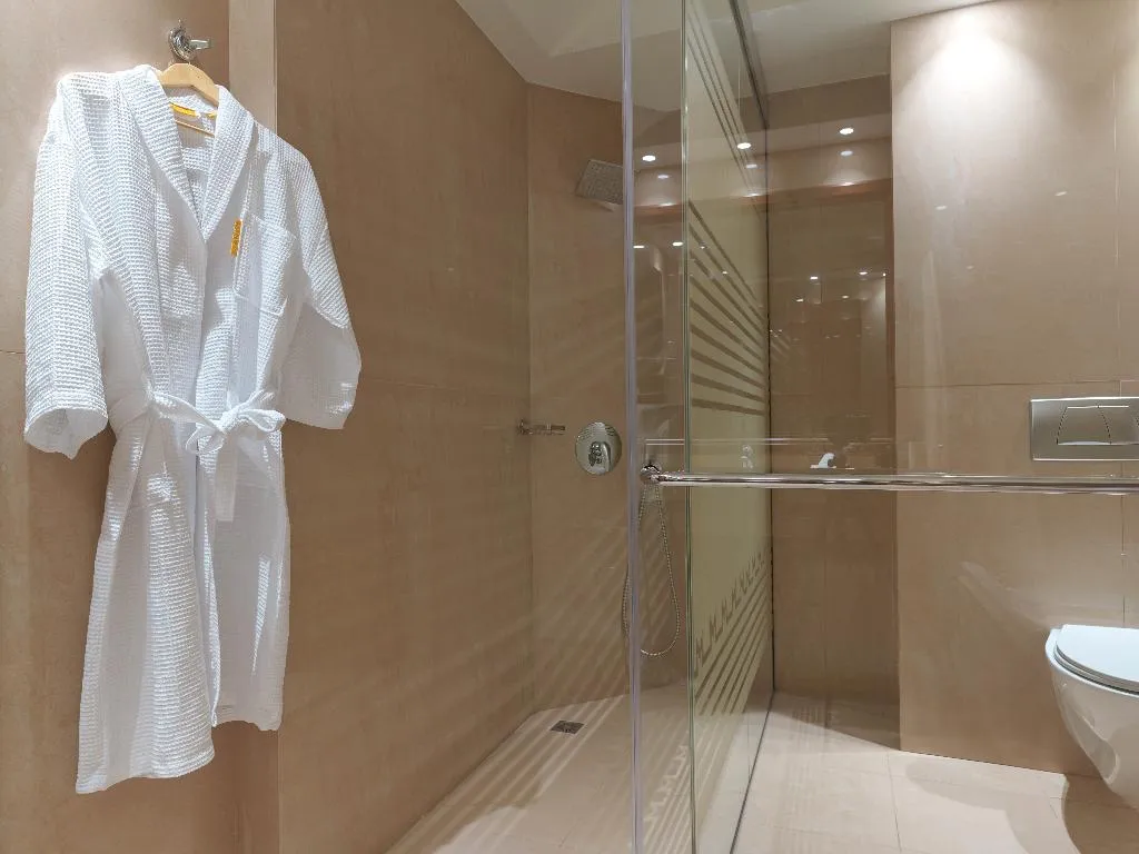 DOUBLE DELUXE POOL VIEW Room, Seafos Luxury Resort & Spa, Kalamata