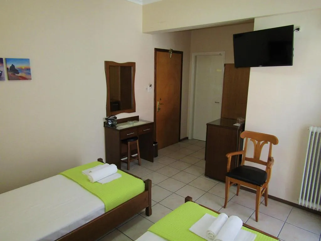 SINGLE STANDARD Room, Gold Stern, Thessaloniki