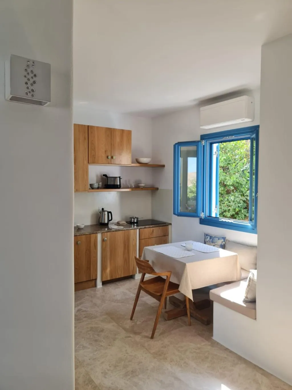 APARTMENT SUPERIOR WITH AIR CONDITIONING Room, Tilos Villa, Rhodes