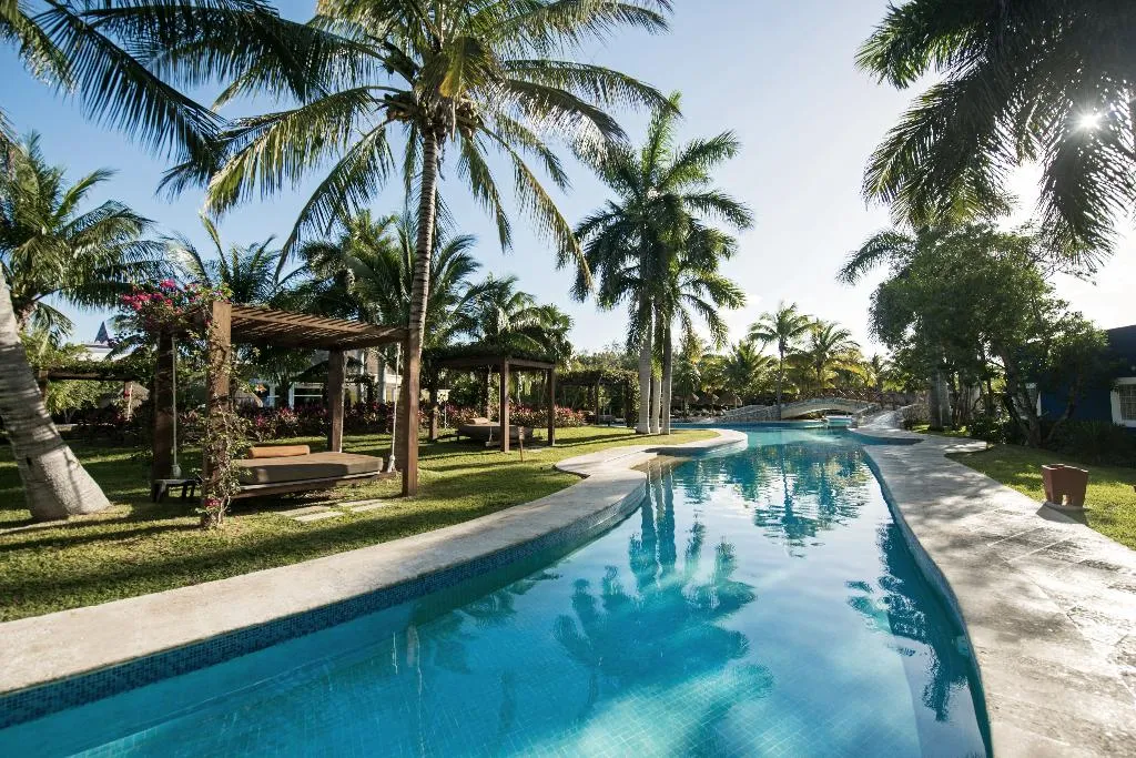 Pool, Iberostar Waves Paraiso del Mar All Inclusive, Cancun Area
