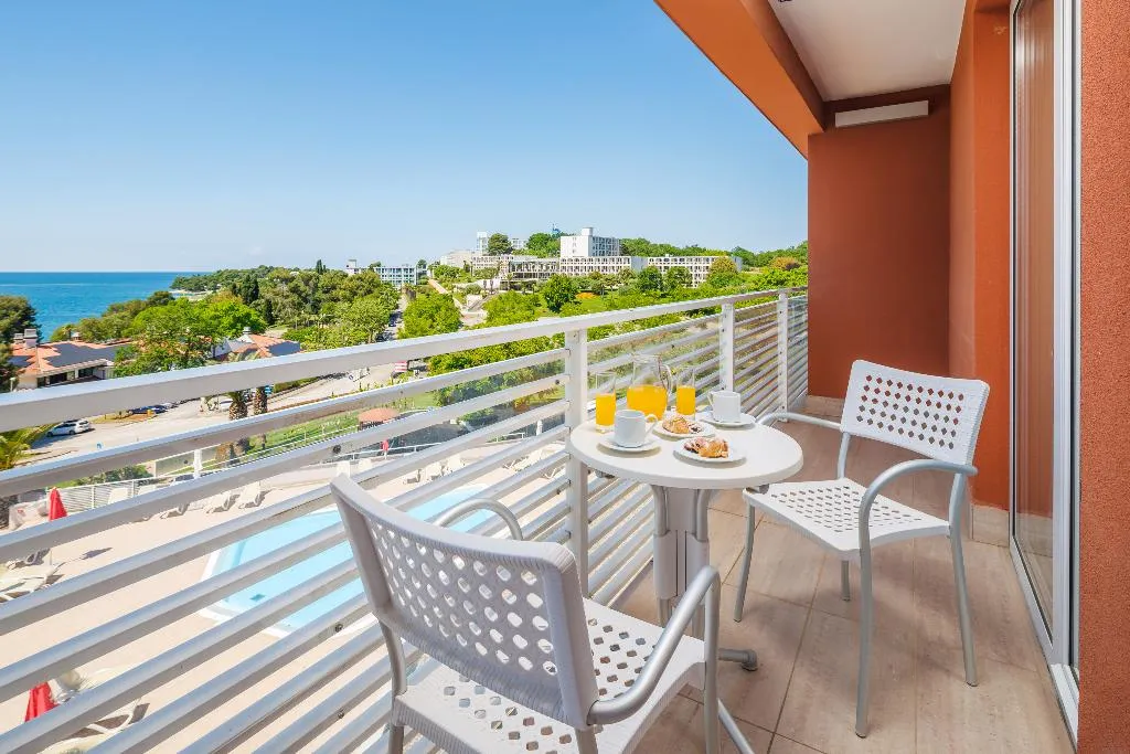 SUITE SIDE SEA VIEW WITH BALCONY Room, Hotel Albatros Plava Laguna, Istria