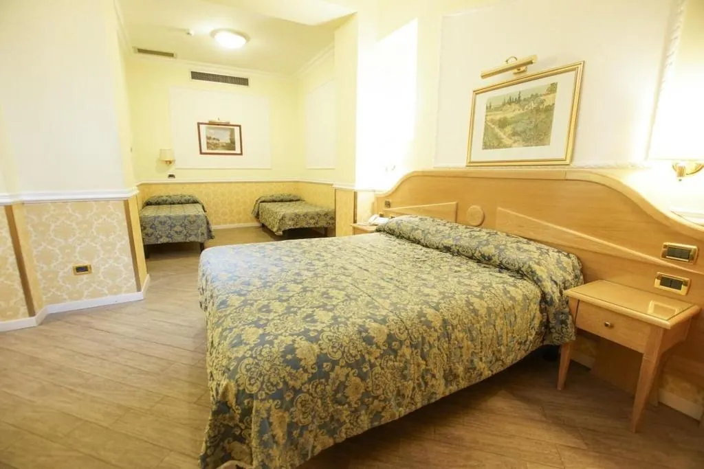Room, Giglio Dell'Opera, Rome