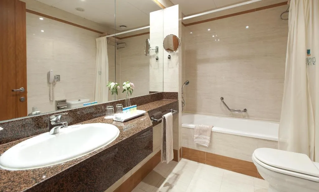 DOUBLE SINGLE USE STANDARD Room, Ilunion Les Corts Spa, Barcelona